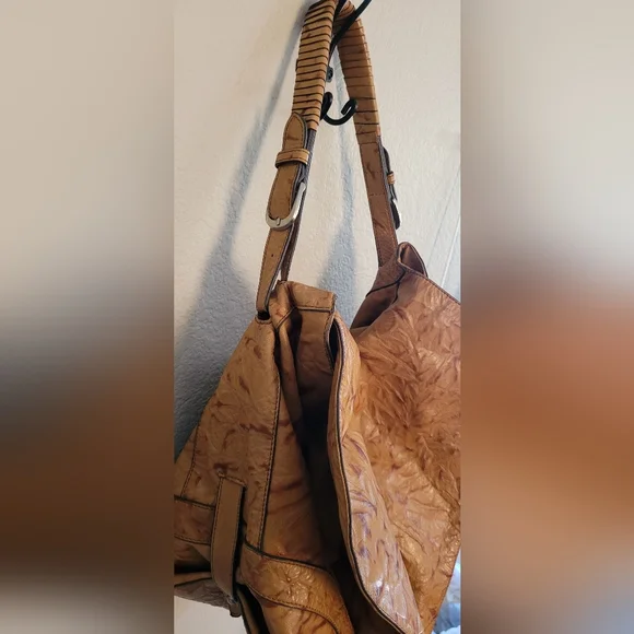 HYPE Leather Bag - Picture 9 of 12